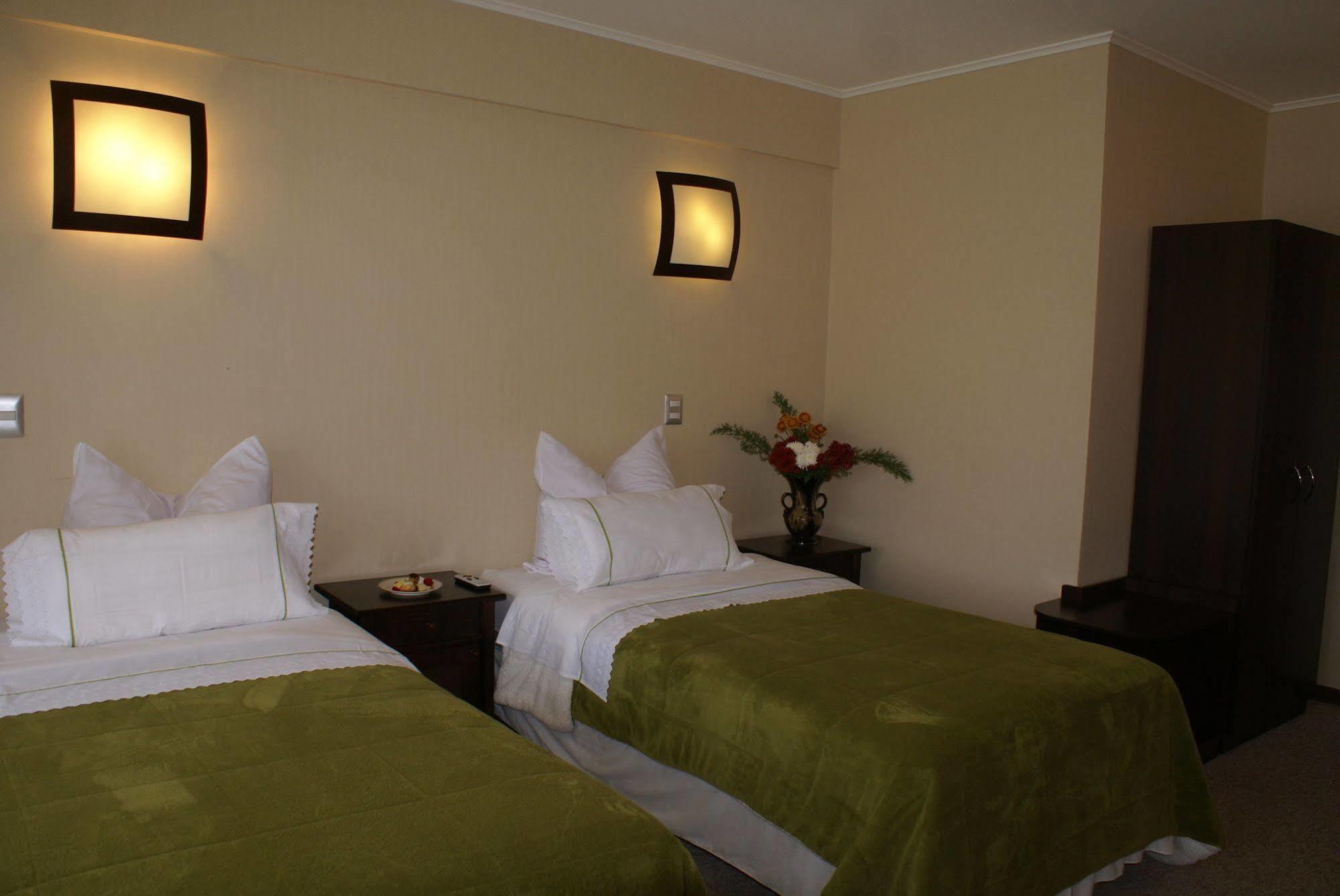 Hotel Baviera Parral Exterior foto